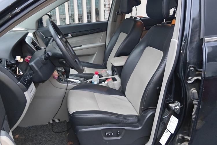 Used Chevrolet Captiva 2014 2.4L 4x4 Luxury Edition 5 Seats Left Front Seat