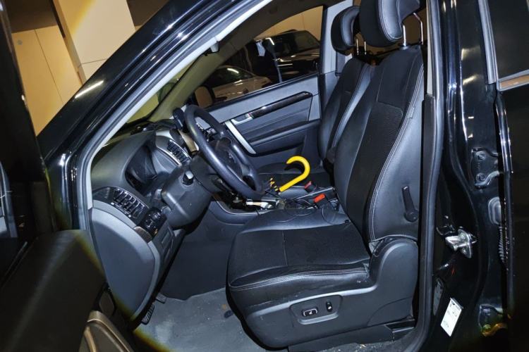 Used Chevrolet Captiva 2014 2.4L Two-Wheel Drive Urban Version 7 Seats Left Front Seat