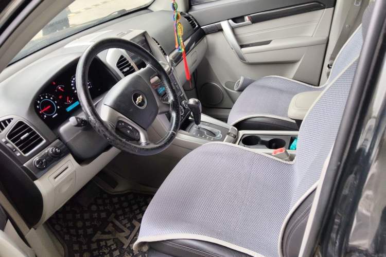 Used Chevrolet Captiva 2014 2.4L Two-Wheel Drive City Edition 5 Seats Left Front Seat