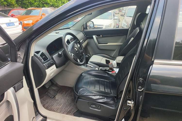 Used Chevrolet Captiva 2014 2.4L Two-Wheel Drive City Edition 5 Seats Left Front Seat