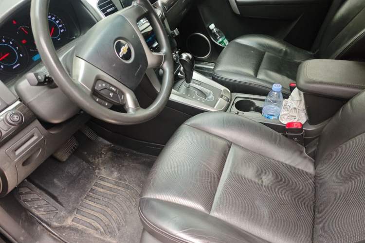Used Chevrolet Captiva 2014 2.4L Two-Wheel Drive Urban Version 7 Seats Left Front Seat