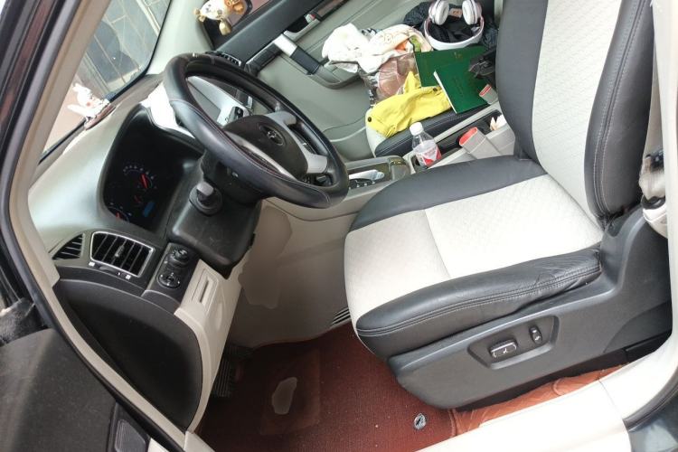 Used Chevrolet Captiva 2014 2.4L Two-Wheel Drive City Edition 5 Seats Left Front Seat