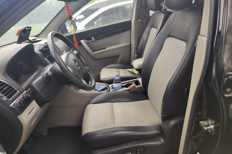Used Chevrolet Captiva 2014 2.4L 4x4 Luxury Edition 5 Seats Left Front Seat