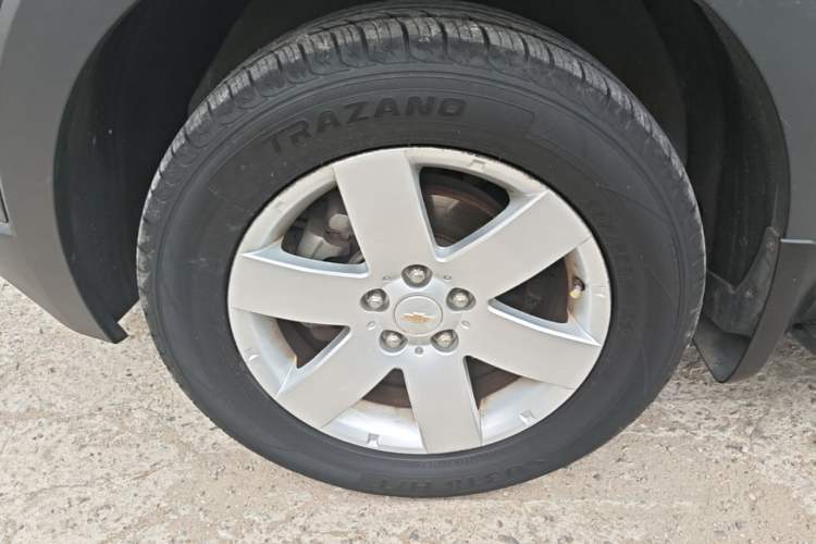 Used Chevrolet Captiva 2014 2.4L Two-Wheel Drive City Edition 5 Seats Left Front Wheel Hub