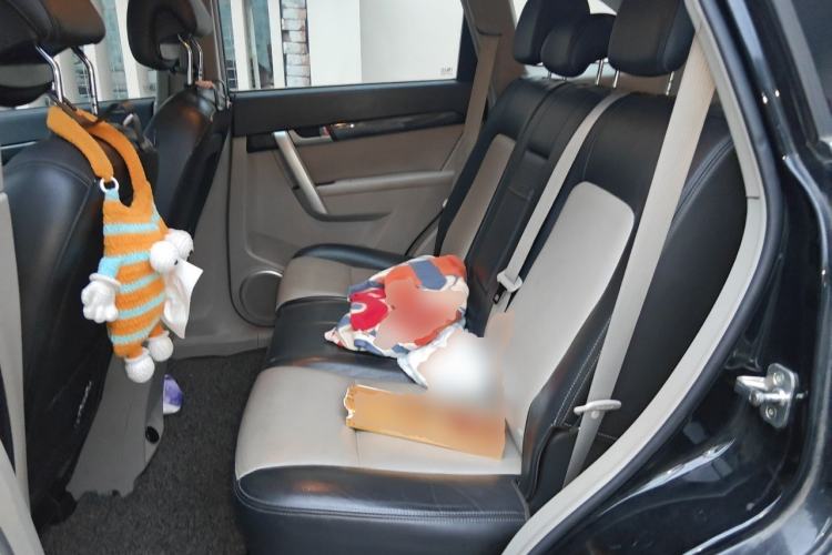Used Chevrolet Captiva 2014 2.4L 4x4 Luxury Edition 5 Seats Left Rear Seat