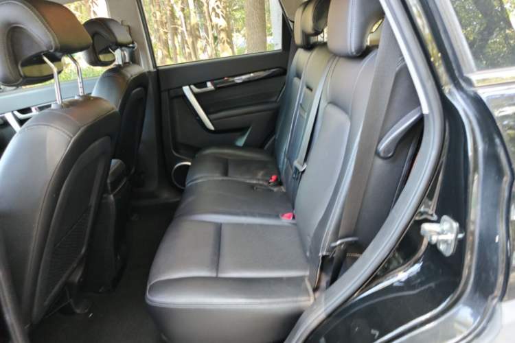 Used Chevrolet Captiva 2014 2.4L 4x4 Flagship Edition 7 Seats Left Rear Seat