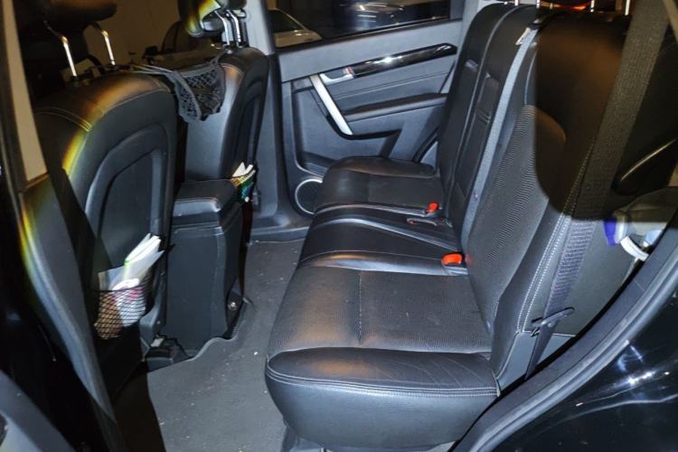 Used Chevrolet Captiva 2014 2.4L Two-Wheel Drive Urban Version 7 Seats Left Rear Seat