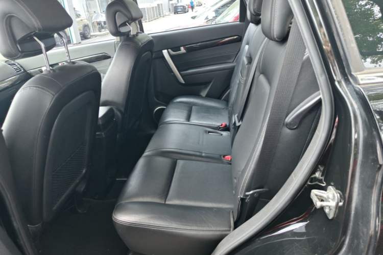 Used Chevrolet Captiva 2014 2.4L 4x4 Flagship Edition 7 Seats Left Rear Seat