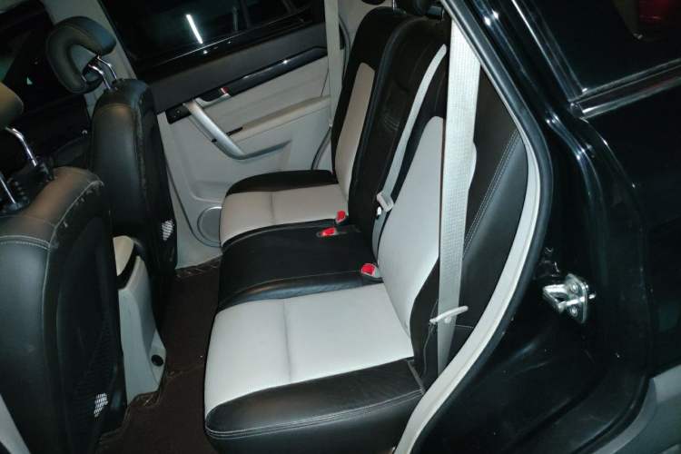 Used Chevrolet Captiva 2014 2.4L 4x4 Luxury Edition 5 Seats Left Rear Seat