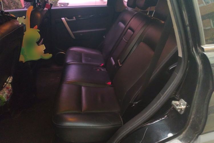 Used Chevrolet Captiva 2014 2.4L Two-Wheel Drive Urban Version 7 Seats Left Rear Seat