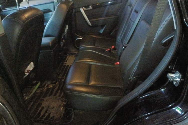 Used Chevrolet Captiva 2014 2.4L 4x4 Flagship Edition 7 Seats Left Rear Seat