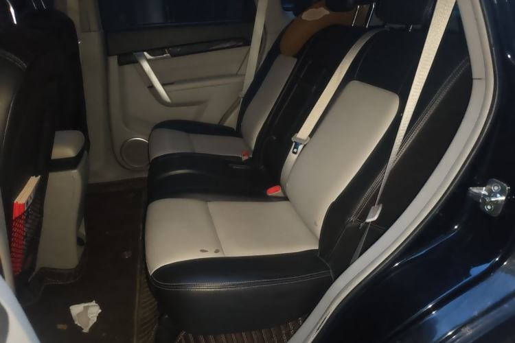Used Chevrolet Captiva 2014 2.4L 4x4 Luxury Edition 5 Seats Left Rear Seat