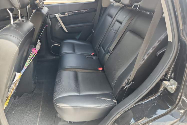 Used Chevrolet Captiva 2014 2.4L 4x4 Flagship Edition 7 Seats Left Rear Seat