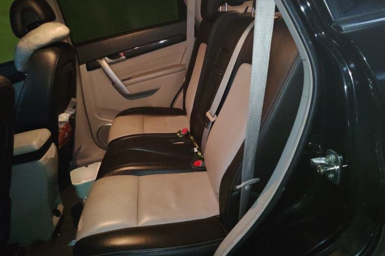 Used Chevrolet Captiva 2014 2.4L 4x4 Luxury Edition 5 Seats Left Rear Seat