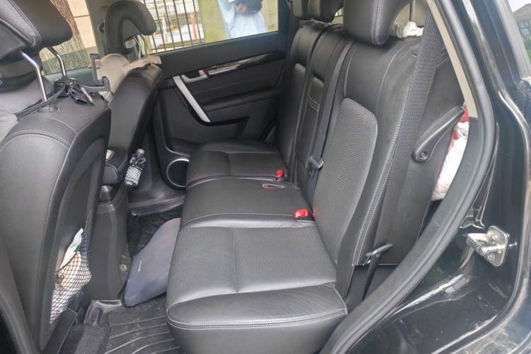 Used Chevrolet Captiva 2014 2.4L 4x4 Flagship Edition 7 Seats Left Rear Seat
