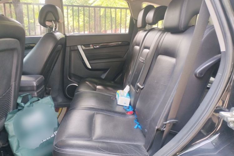 Used Chevrolet Captiva 2014 2.4L Two-Wheel Drive Urban Version 7 Seats Left Rear Seat