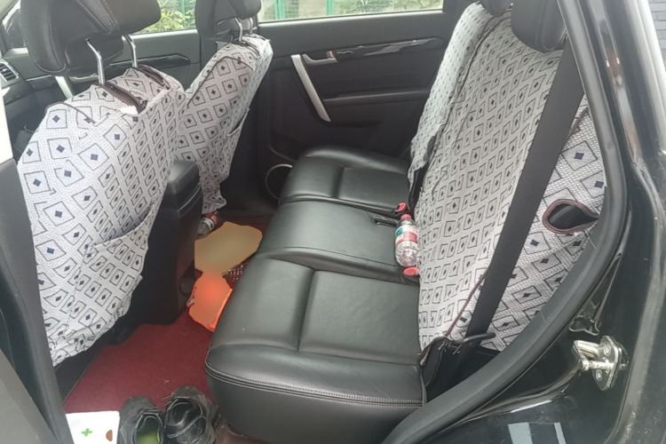 Used Chevrolet Captiva 2014 2.4L Two-Wheel Drive Urban Version 7 Seats Left Rear Seat