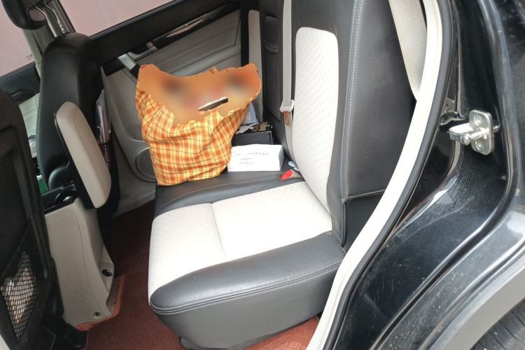 Used Chevrolet Captiva 2014 2.4L Two-Wheel Drive City Edition 5 Seats Left Rear Seat