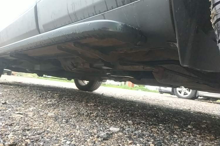 Used Chevrolet Captiva 2014 2.4L 4x4 Flagship Edition 7 Seats Left Side Sill