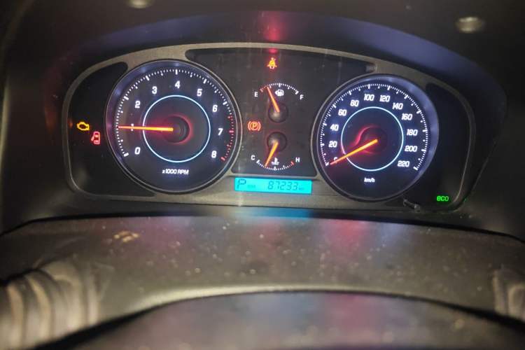 Used Chevrolet Captiva 2014 2.4L Two-Wheel Drive City Edition 5 Seats Odometer Close Up