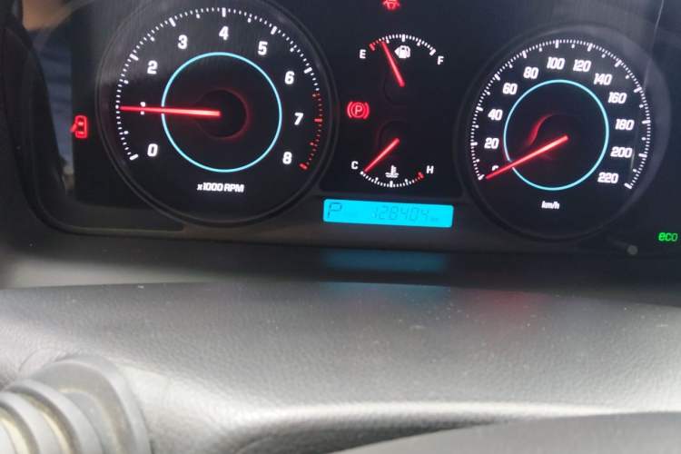 Used Chevrolet Captiva 2014 2.4L Two-Wheel Drive City Edition 5 Seats Odometer Close Up