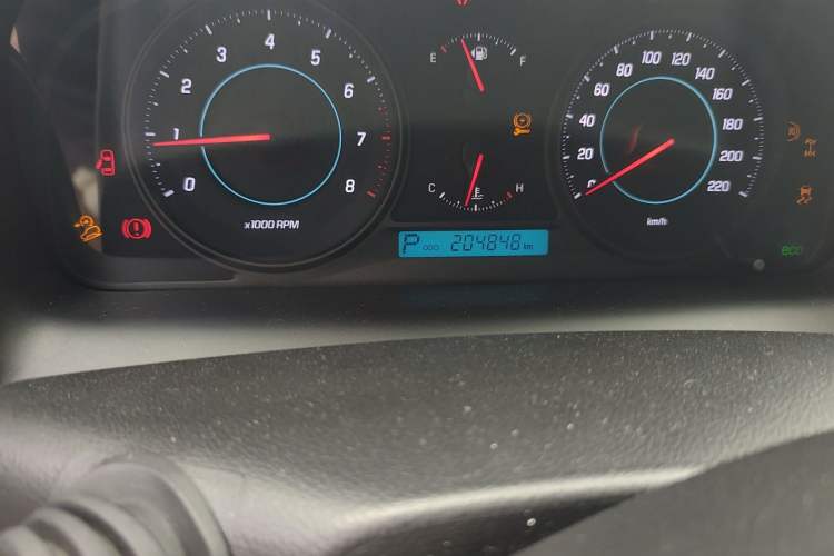 Used Chevrolet Captiva 2014 2.4L 4x4 Flagship Edition 7 Seats Odometer Close Up