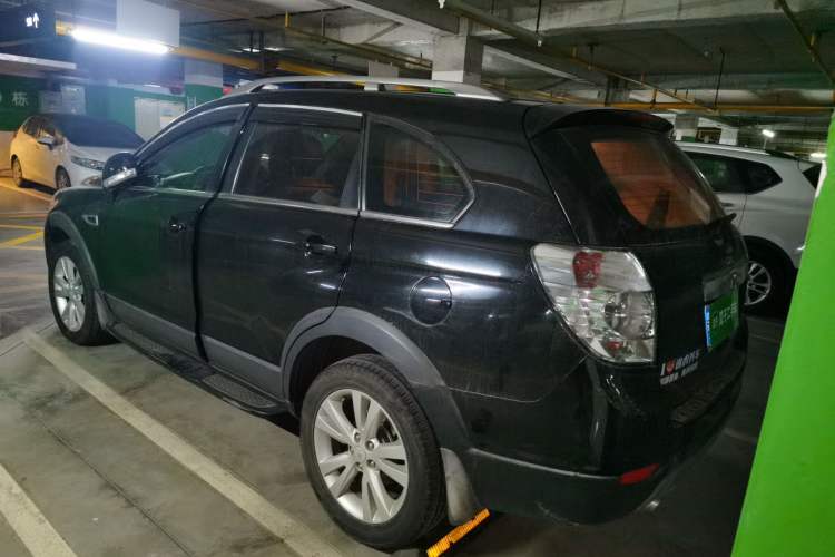Used Chevrolet Captiva 2014 2.4L 4x4 Flagship Edition 7 Seats Rear Left 45 Deg