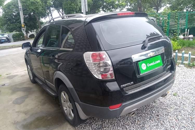 Used Chevrolet Captiva 2014 2.4L Two-Wheel Drive Urban Version 7 Seats Rear Left 45 Deg