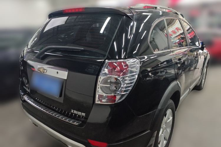 Used Chevrolet Captiva 2014 2.4L Two-Wheel Drive Urban Version 7 Seats Rear Right 45 Deg