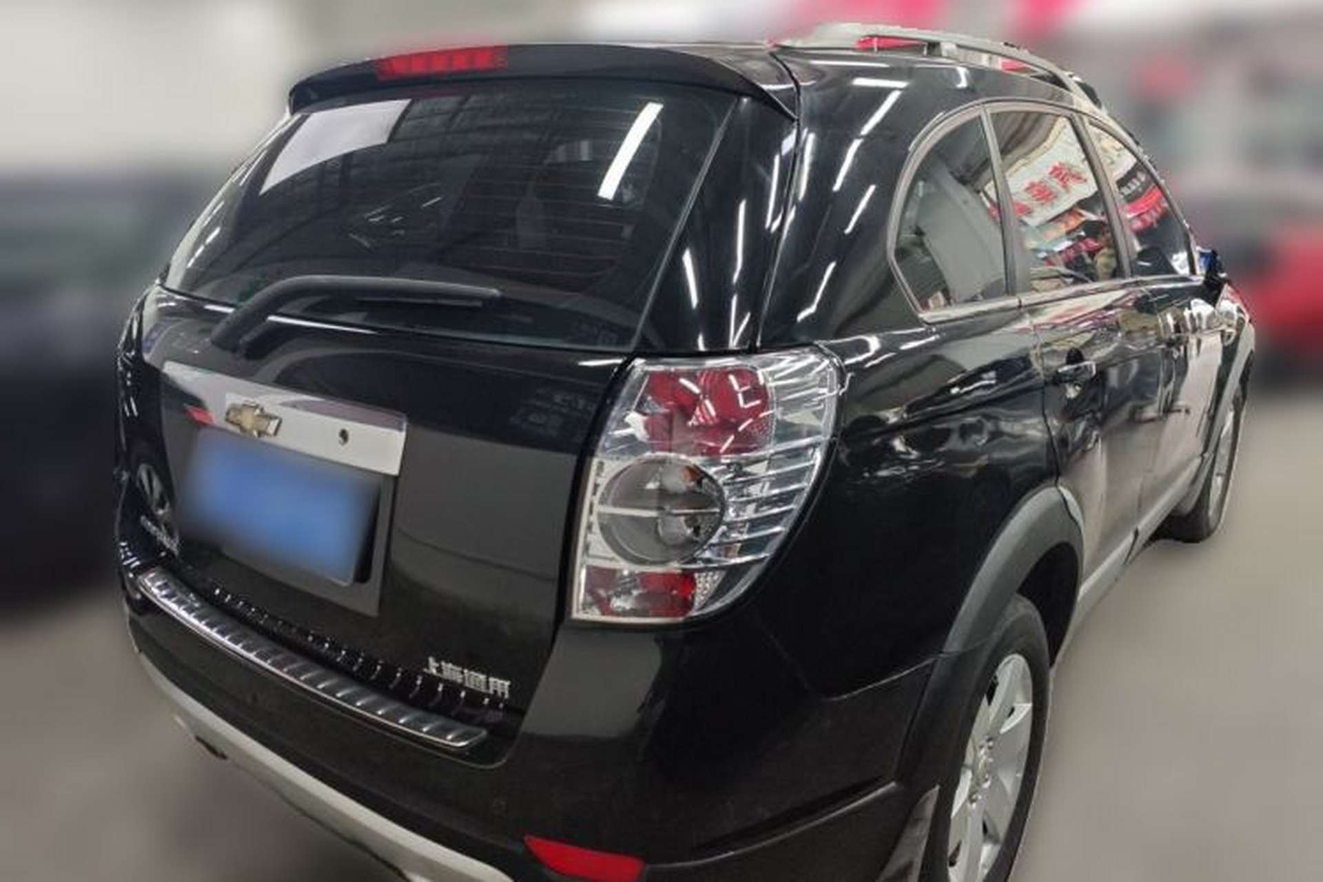 Used Chevrolet Captiva 2014 2.4L Two-Wheel Drive Urban Version 7 Seats Rear Right 45 Deg