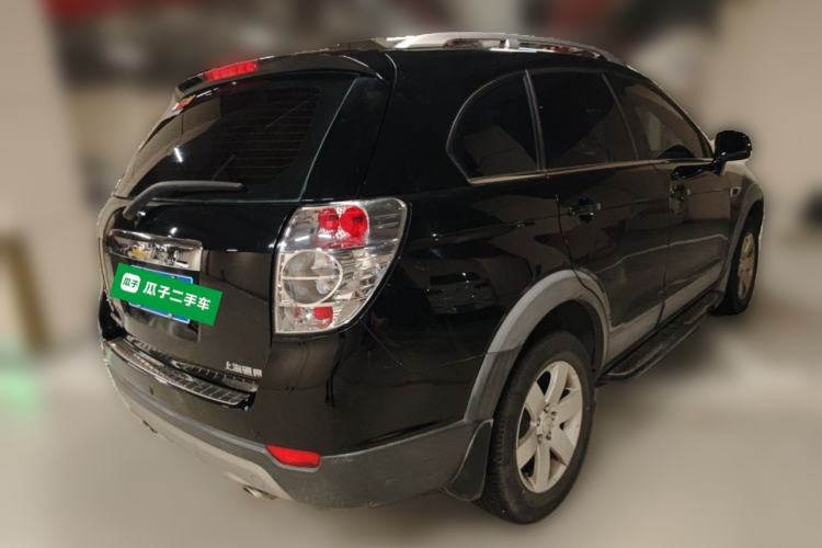 Used Chevrolet Captiva 2014 2.4L Two-Wheel Drive Urban Version 7 Seats Rear Right 45 Deg