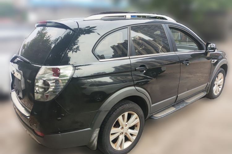 Used Chevrolet Captiva 2014 2.4L 4x4 Flagship Edition 7 Seats Rear Right 45 Deg