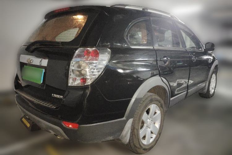 Used Chevrolet Captiva 2014 2.4L Two-Wheel Drive Urban Version 7 Seats Rear Right 45 Deg