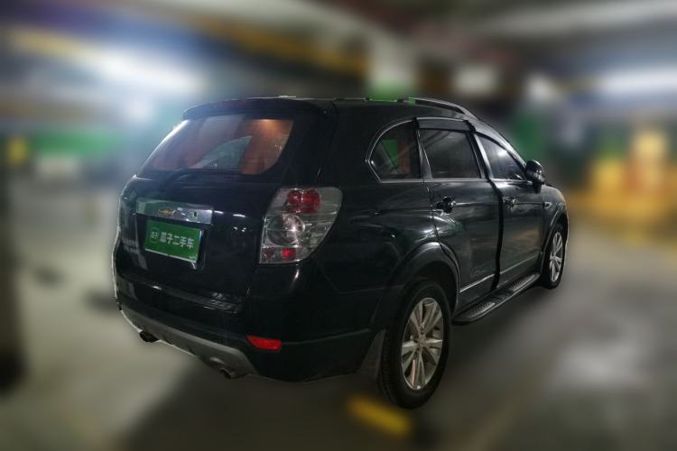 Used Chevrolet Captiva 2014 2.4L 4x4 Flagship Edition 7 Seats Rear Right 45 Deg
