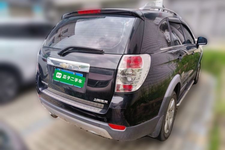 Used Chevrolet Captiva 2014 2.4L Two-Wheel Drive Urban Version 7 Seats Rear Right 45 Deg