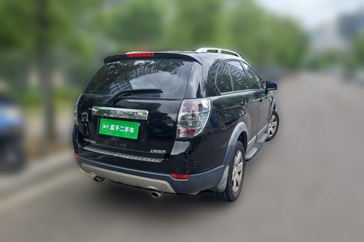 Used Chevrolet Captiva 2014 2.4L Two-Wheel Drive Urban Version 7 Seats Rear Right 45 Deg