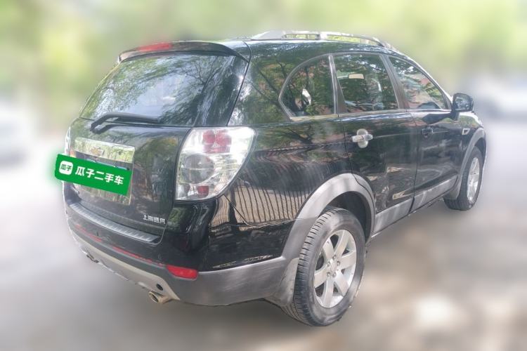 Used Chevrolet Captiva 2014 2.4L Two-Wheel Drive Urban Version 7 Seats Rear Right 45 Deg
