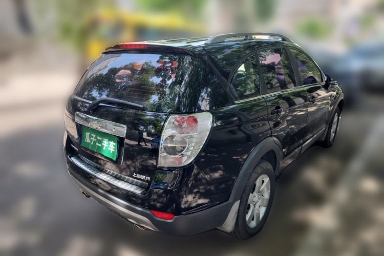 Used Chevrolet Captiva 2014 2.4L Two-Wheel Drive Urban Version 7 Seats Rear Right 45 Deg