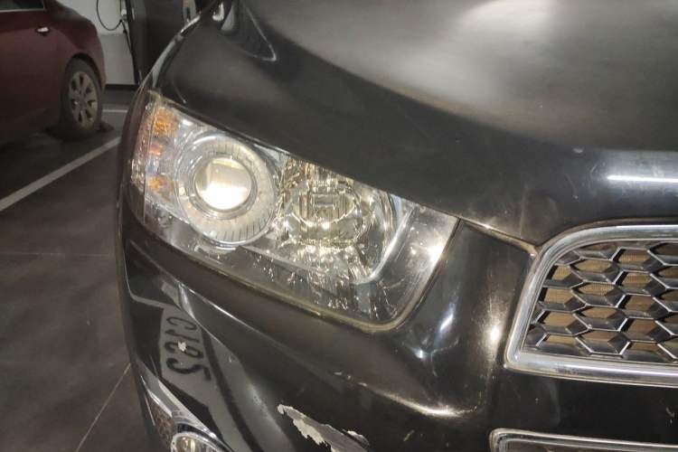 Used Chevrolet Captiva 2014 2.4L Two-Wheel Drive Urban Version 7 Seats Right Front Headlight