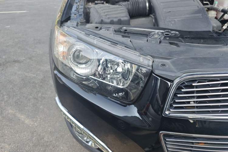 Used Chevrolet Captiva 2014 2.4L 4x4 Flagship Edition 7 Seats Right Front Headlight