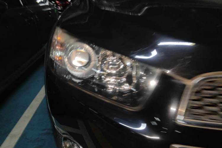 Used Chevrolet Captiva 2014 2.4L Two-Wheel Drive Urban Version 7 Seats Right Front Headlight
