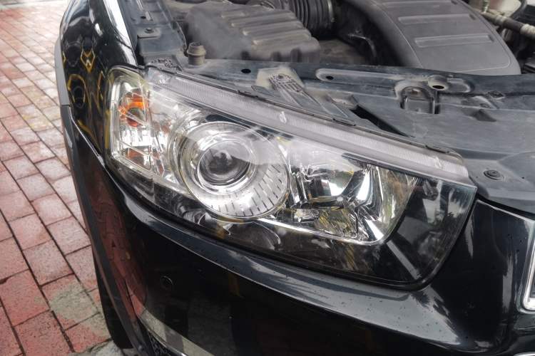 Used Chevrolet Captiva 2014 2.4L 4x4 Flagship Edition 7 Seats Right Front Headlight