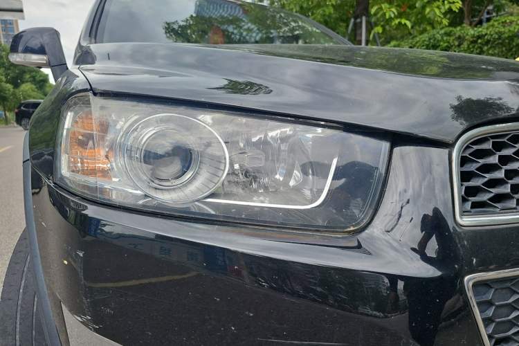 Used Chevrolet Captiva 2014 2.4L Two-Wheel Drive Urban Version 7 Seats Right Front Headlight