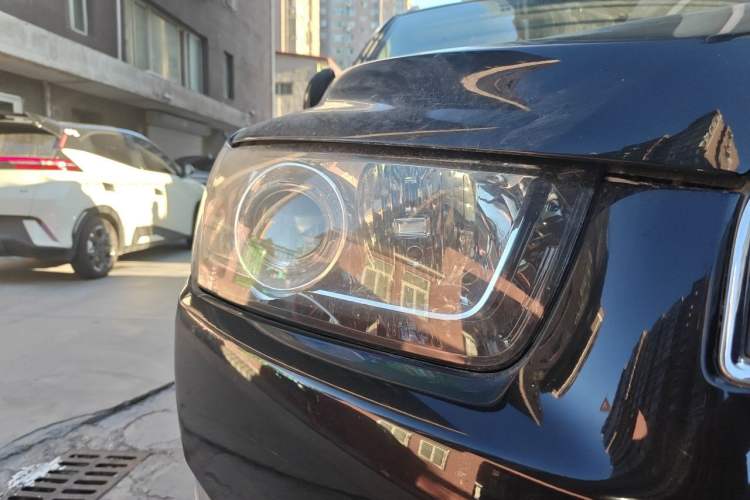 Used Chevrolet Captiva 2014 2.4L Two-Wheel Drive Urban Version 7 Seats Right Front Headlight