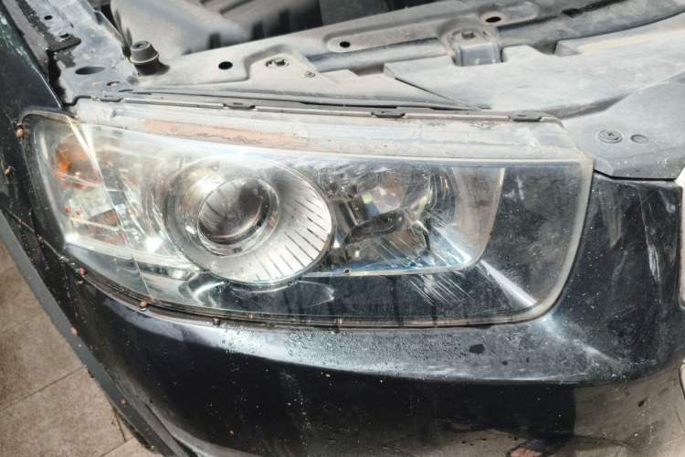 Used Chevrolet Captiva 2014 2.4L 4x4 Flagship Edition 7 Seats Right Front Headlight