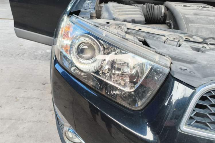 Used Chevrolet Captiva 2014 2.4L Two-Wheel Drive Urban Version 7 Seats Right Front Headlight