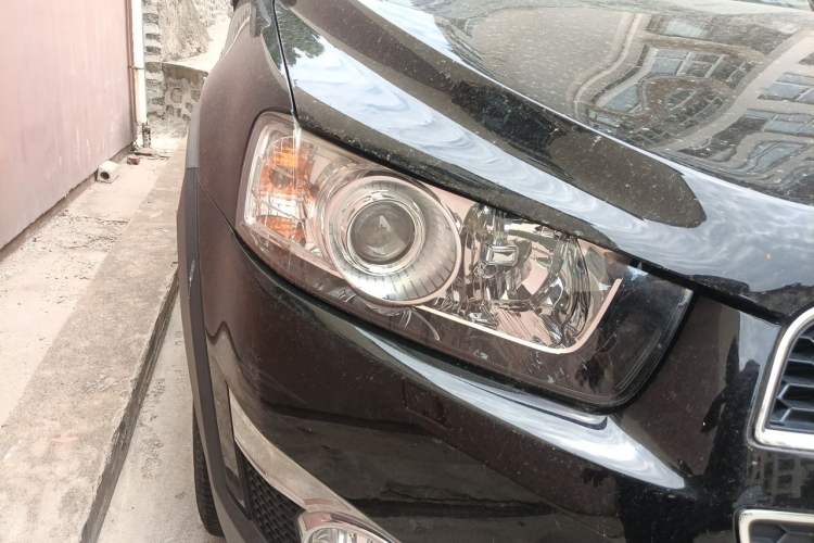 Used Chevrolet Captiva 2014 2.4L Two-Wheel Drive City Edition 5 Seats Right Front Headlight