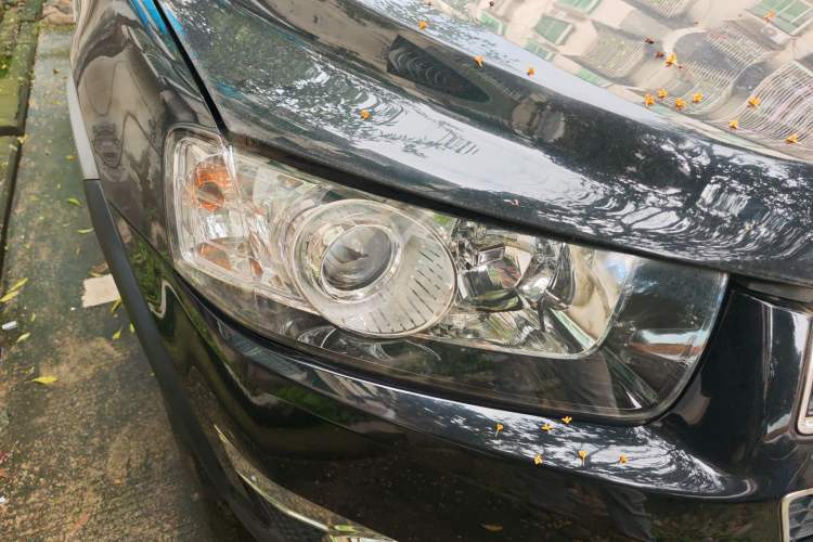 Used Chevrolet Captiva 2014 2.4L Two-Wheel Drive City Edition 5 Seats Right Front Headlight