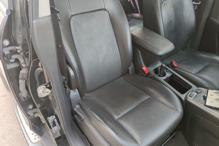 Used Chevrolet Captiva 2014 2.4L 4x4 Flagship Edition 7 Seats Right Front Seat