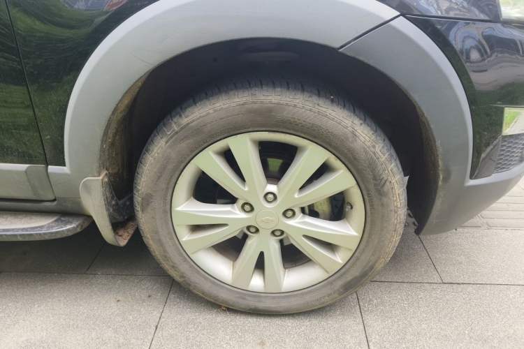 Used Chevrolet Captiva 2014 2.4L 4x4 Flagship Edition 7 Seats Right Front Wheel Hub